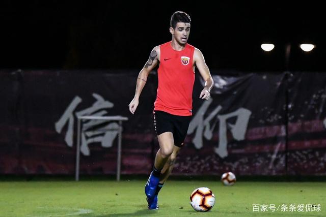 赛前体能课后；上海海港复出首秀备战法甲；态度坚定；赛季目标并未改变(吴晗海瑞罢官事件始末)